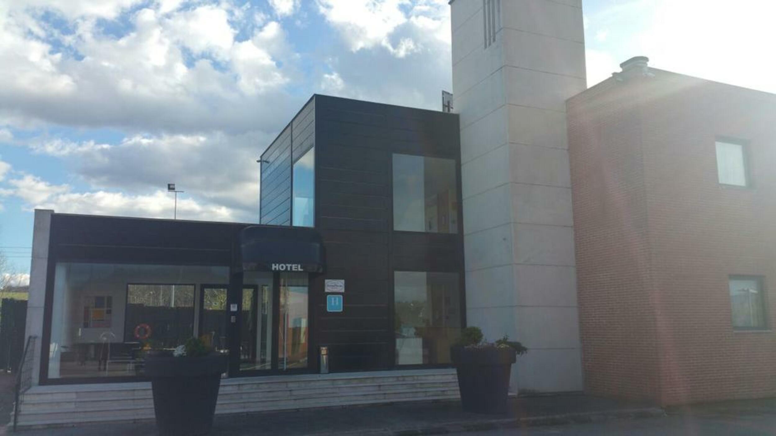 Puerta De Santillana Reocin Екстер'єр фото